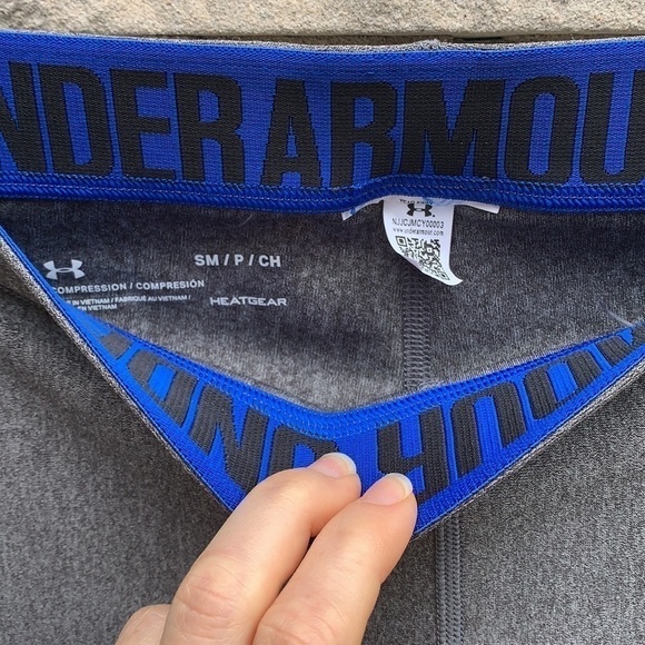 Under Armour Heat Gear Capri Compression Leggings Size Small - Picture 3 of 5